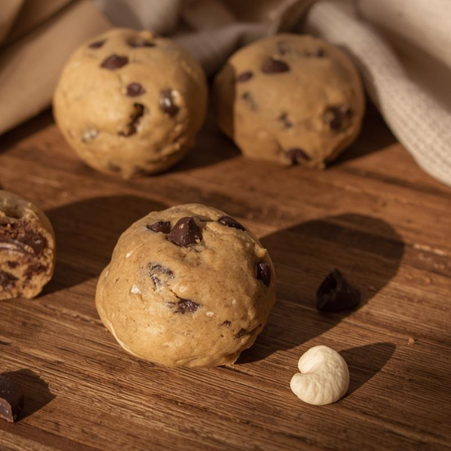 Chocolate Chip Cookie Dough Protein Bites